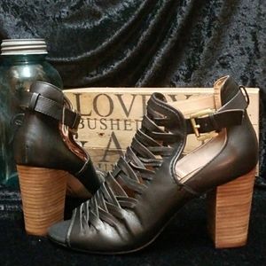 Chinese Laundry Tatiana Open Toe Bootie
